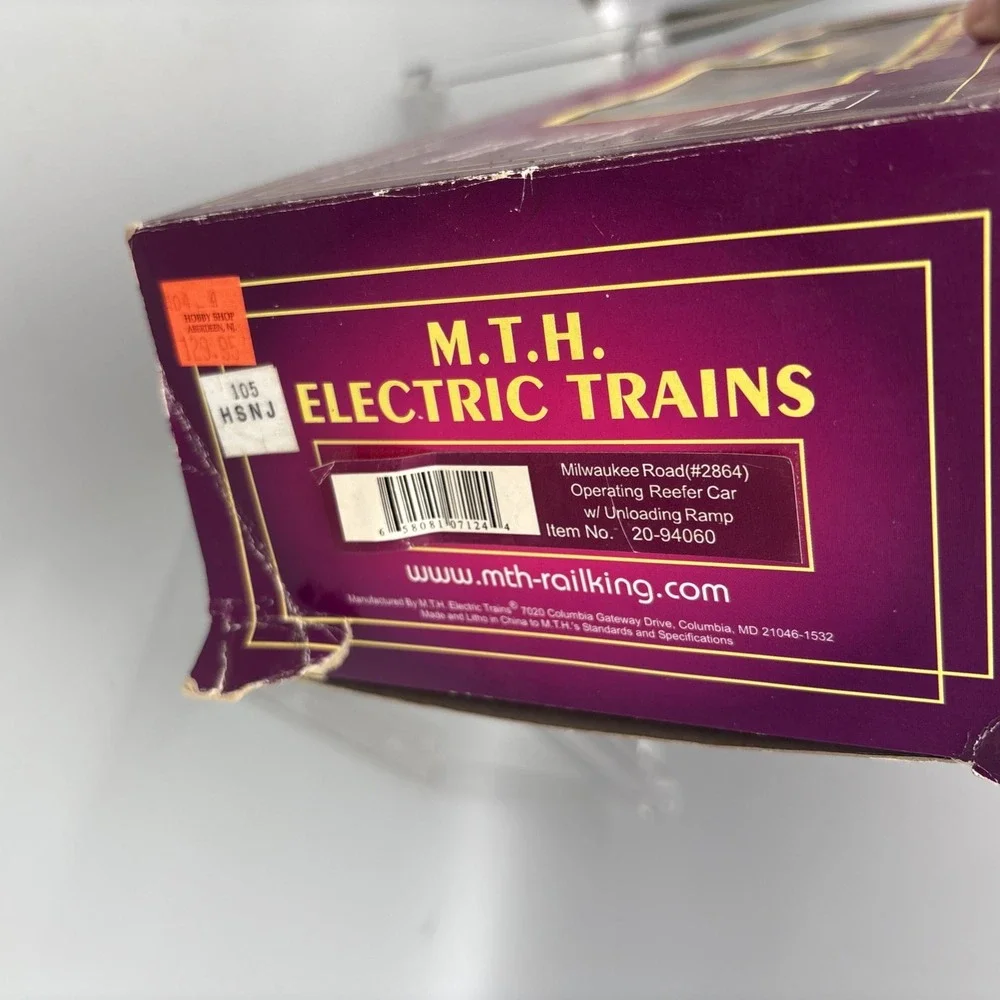 MTH RailKing 20-94060 Milwaukee Road  Operating Reefer Car (#2864) RARE